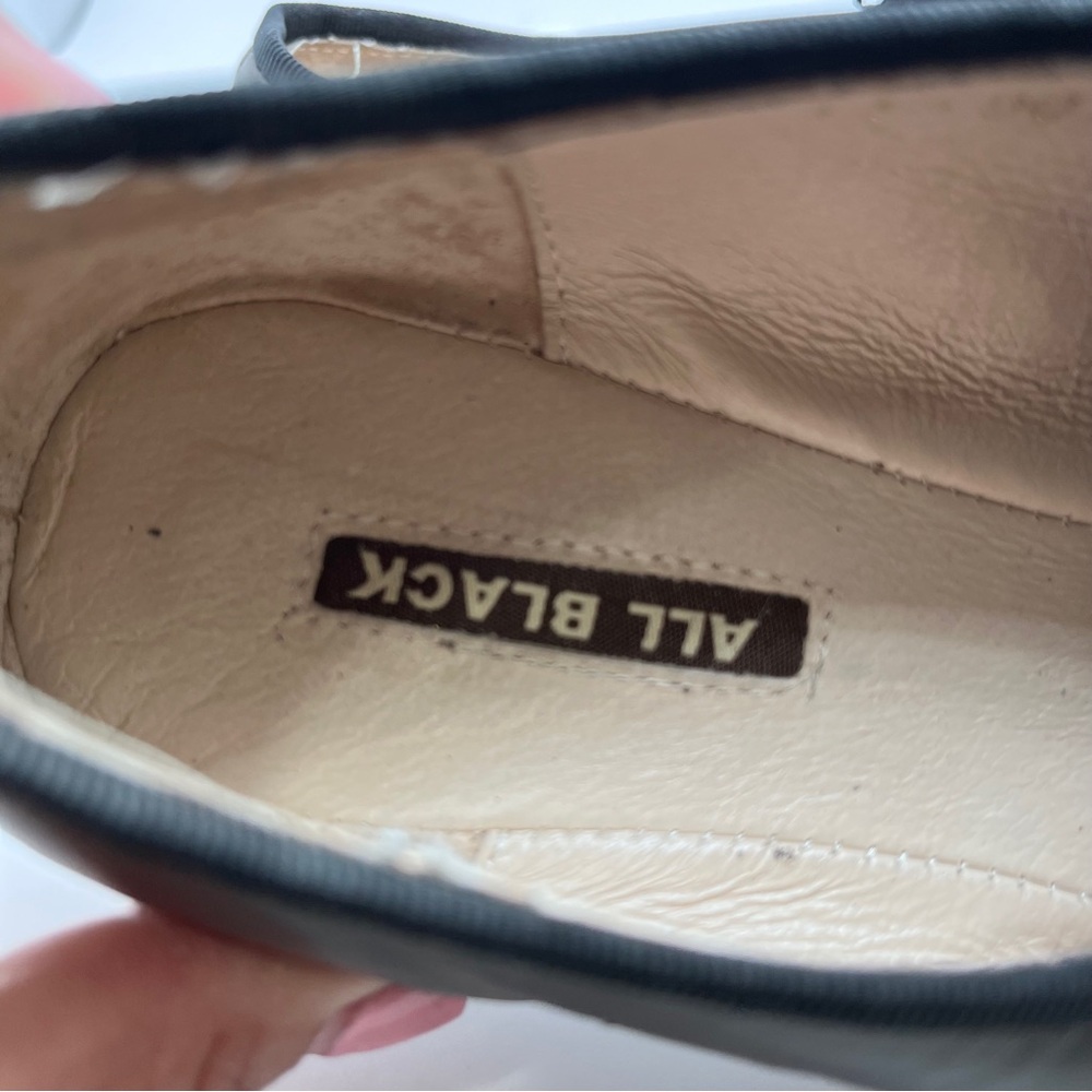 All Black flats bows point toe leather women’s size 38.5 US 8 edgy quite luxury - Picture 13 of 13